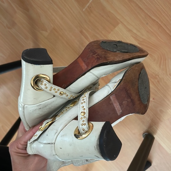 One of a kind vintage Fantasy Collection White Boots Gold studded strap - Picture 6 of 7